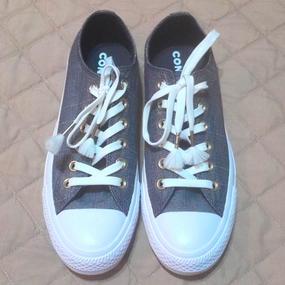 Converse Chuck Taylor All Star OX gray/gold 560644C women's size 7.5